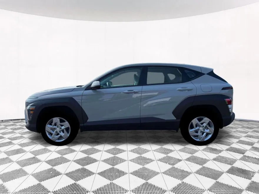 2026 Hyundai Kona SE photo 1