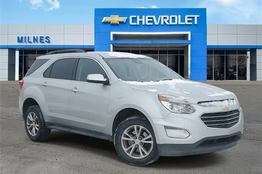 2017 Chevrolet Equinox LT photo 1