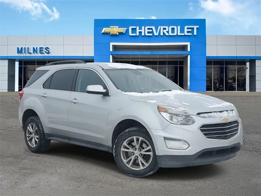 2017 Chevrolet Equinox LT photo 1