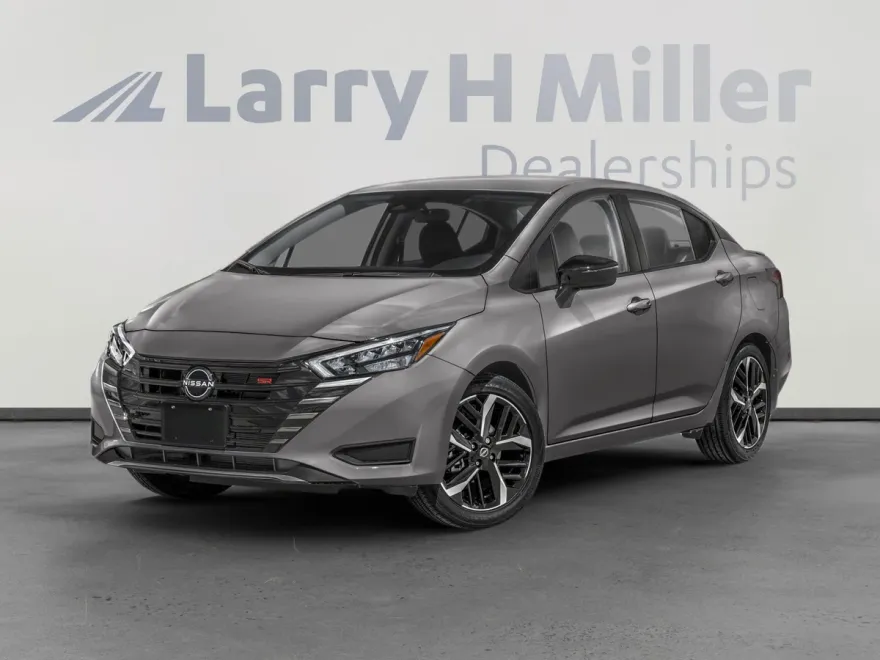 2025 Nissan Versa 1.6 SR photo 1