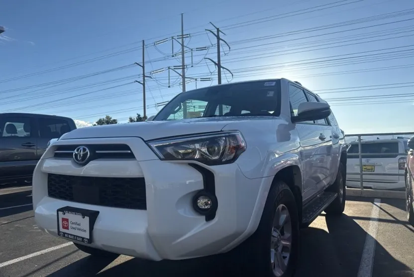 2024 Toyota 4Runner SR5 Premium photo 1