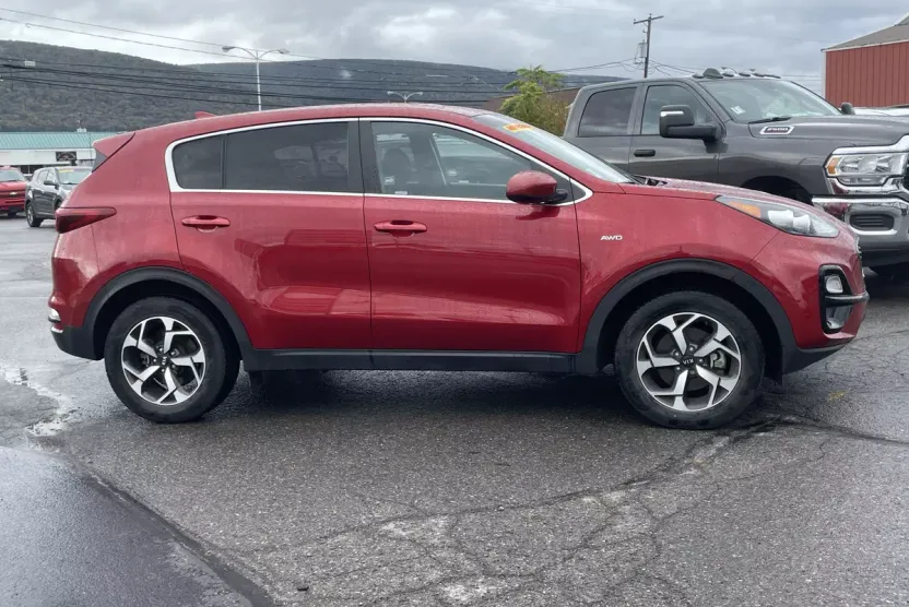 2022 Kia Sportage LX photo 1