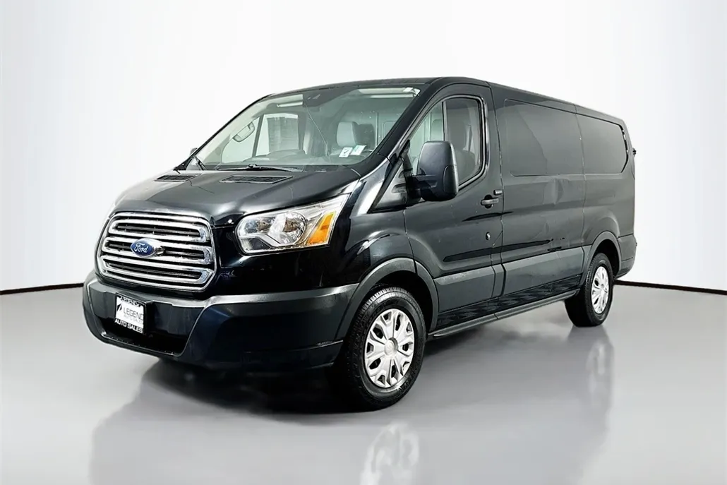 2017 Ford Transit photo 1