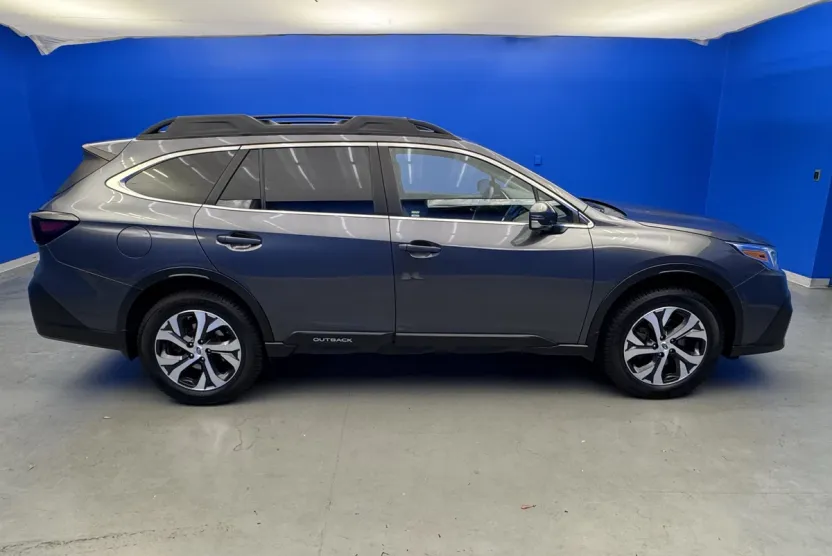 2020 Subaru Outback Limited photo 1