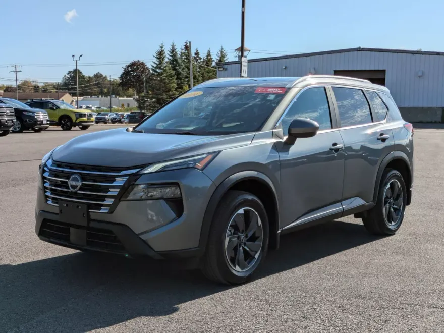 2024 Nissan Rogue SV photo 1