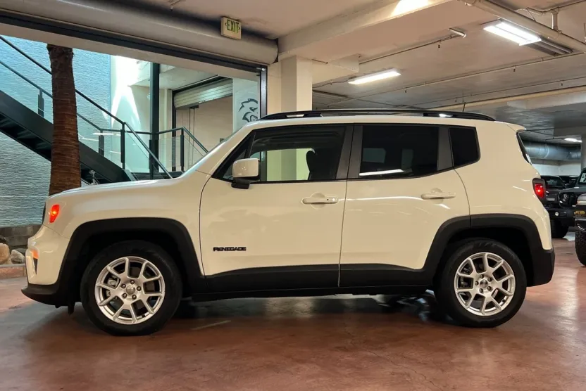 2021 Jeep Renegade Latitude photo 1