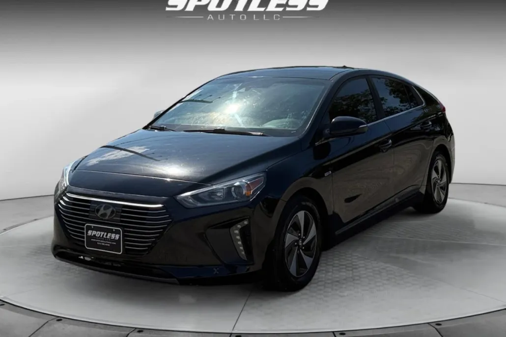 2018 Hyundai Ioniq SEL photo 1