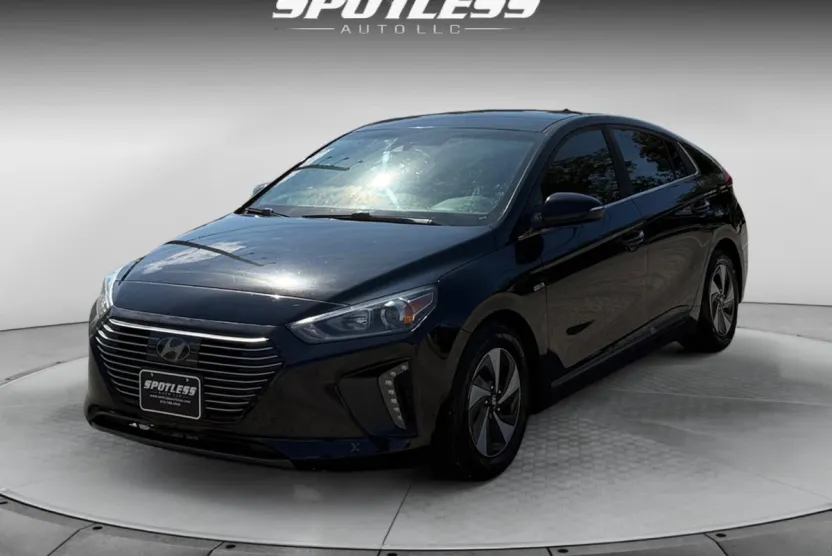 2018 Hyundai Ioniq SEL photo 1