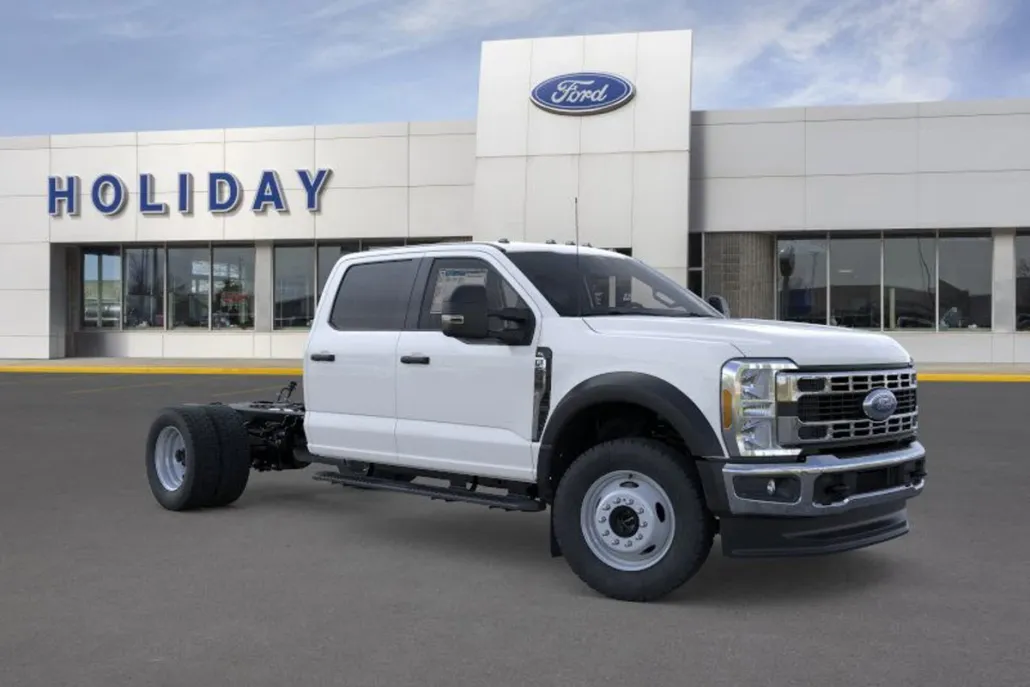 2025 Ford F-550 XL photo 1