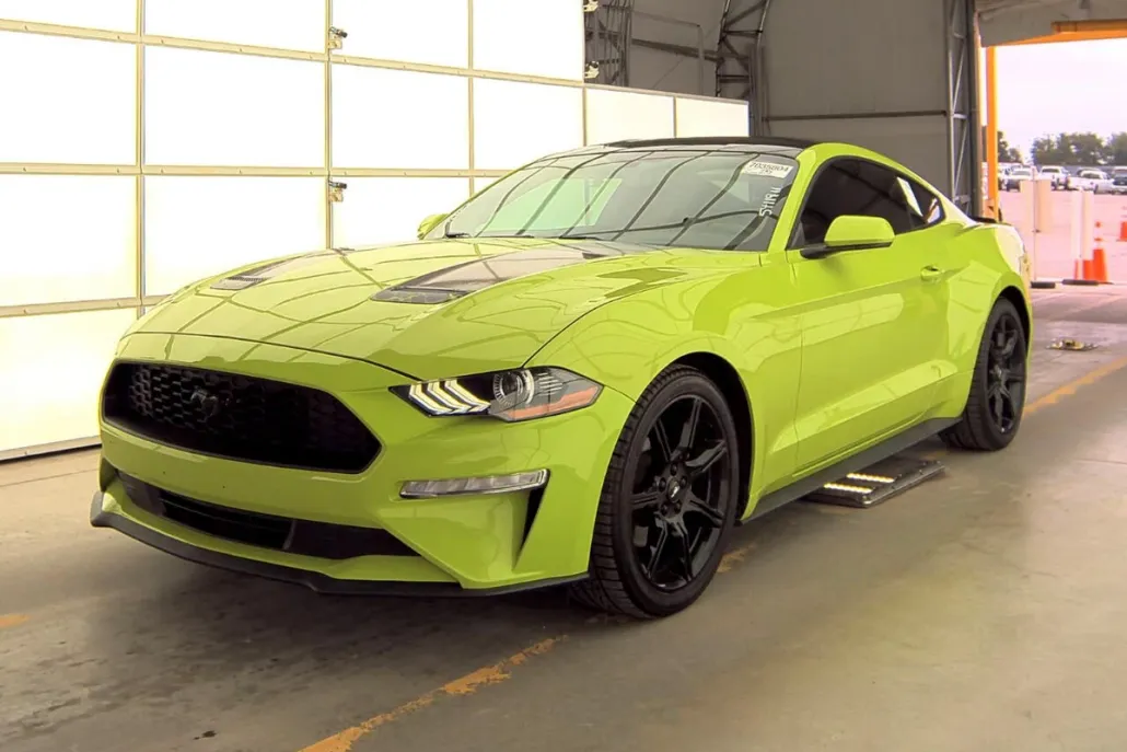 2020 Ford Mustang EcoBoost photo 1
