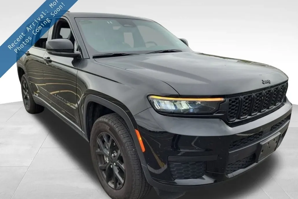 2024 Jeep Grand Cherokee Altitude photo 1
