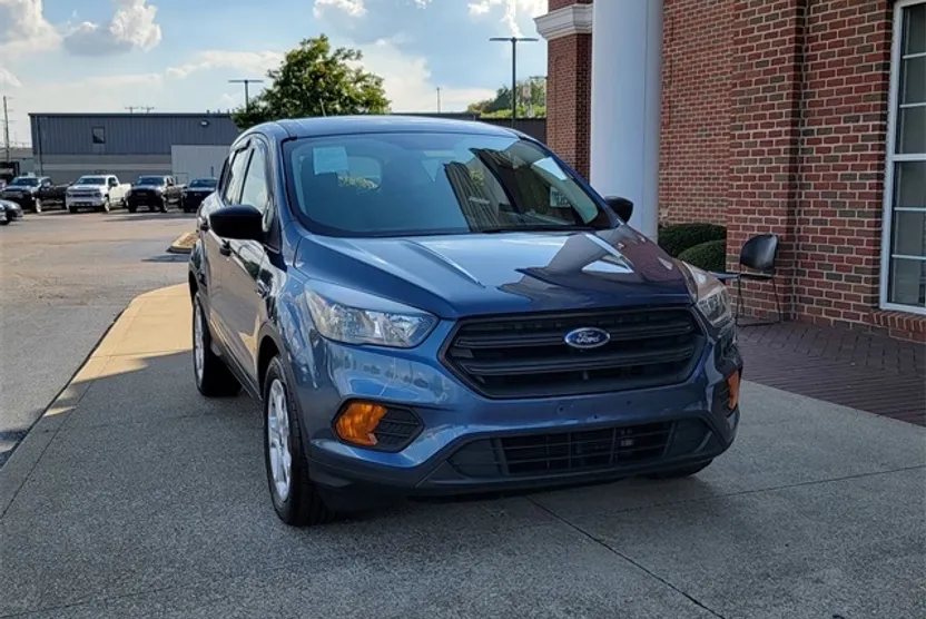 2018 Ford Escape S photo 1