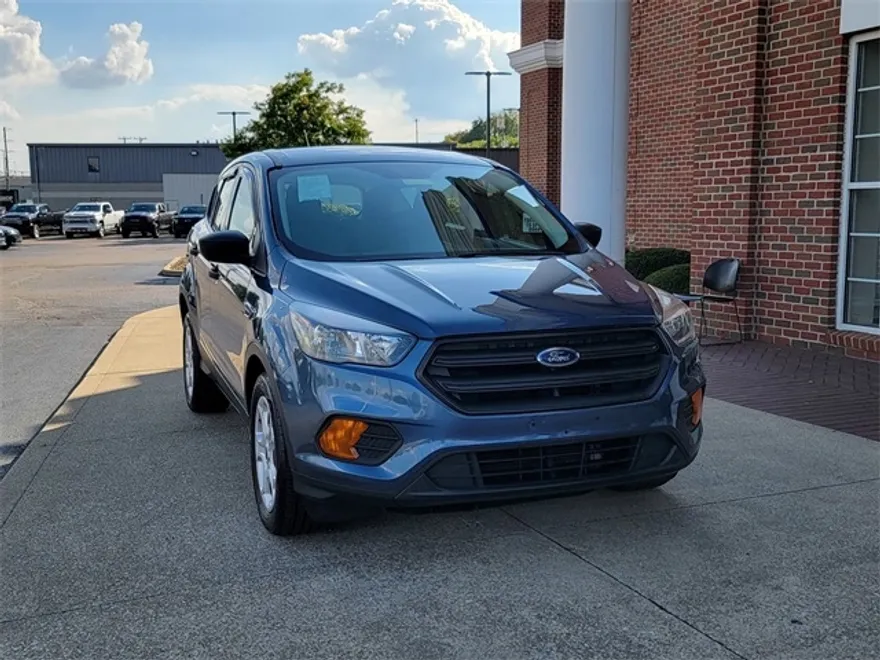 2018 Ford Escape S photo 1