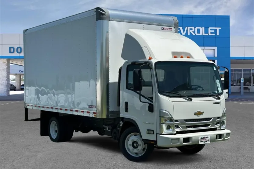 2024 Chevrolet Silverado 4500HD photo 1