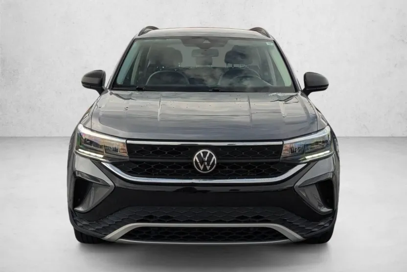 2022 Volkswagen Taos S photo 1