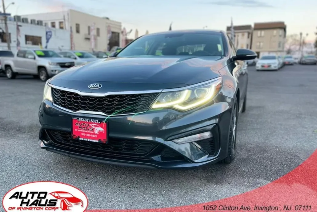 2020 Kia Optima LX photo 1