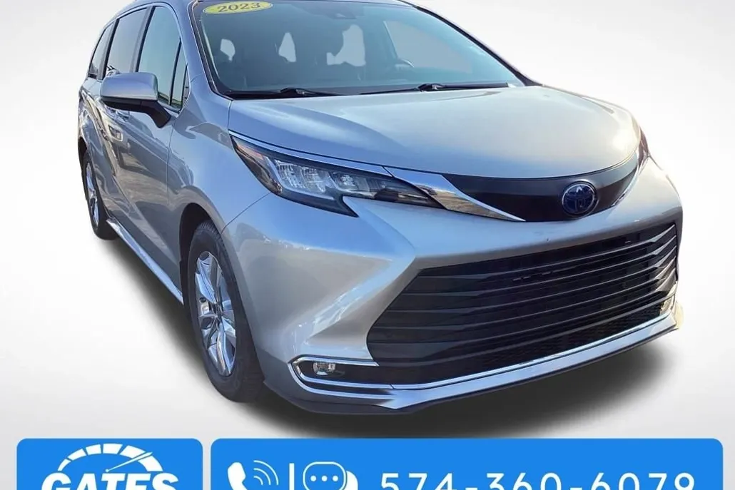 2023 Toyota Sienna XLE photo 1