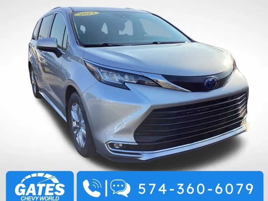 2023 Toyota Sienna XLE photo 1