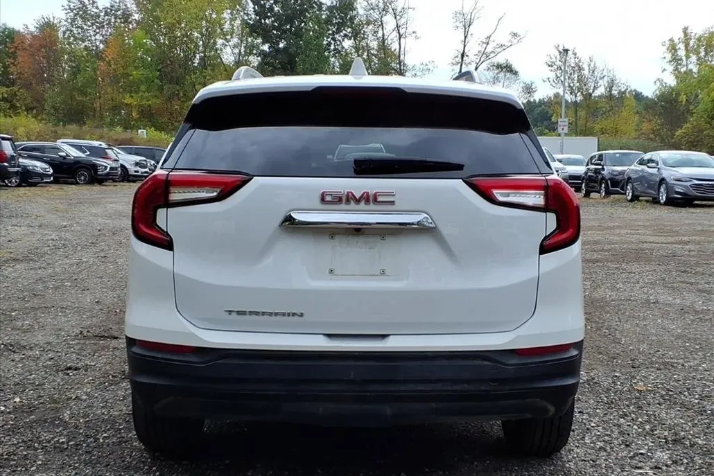 2022 Gmc Terrain SLE photo 1