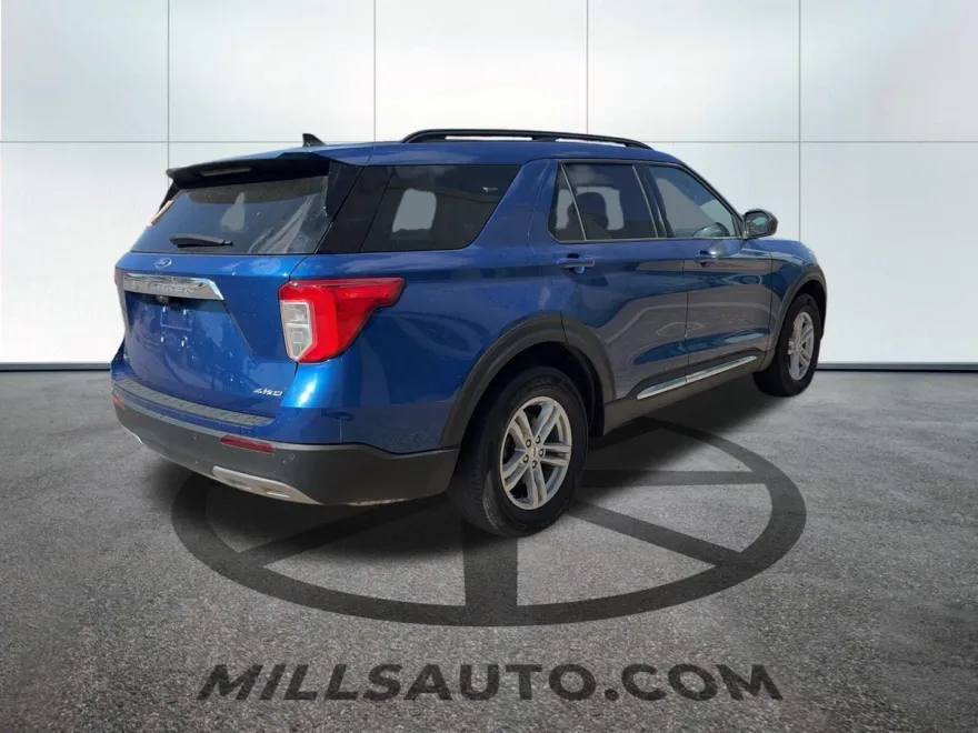 2022 Ford Explorer XLT photo 1