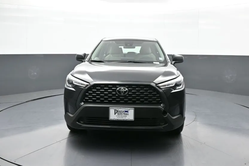 2022 Toyota Corolla Cross L photo 1
