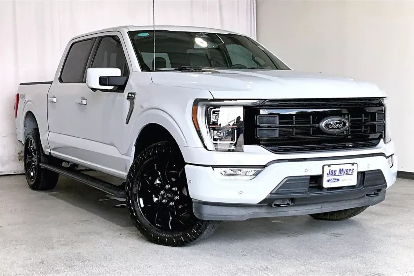 2023 Ford F-150 Platinum photo 1