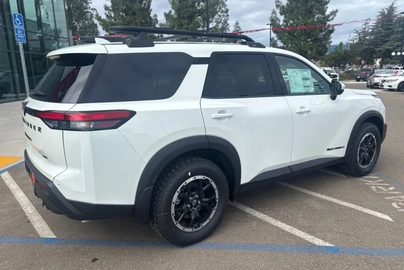 2025 Nissan Pathfinder Rock Creek photo 1