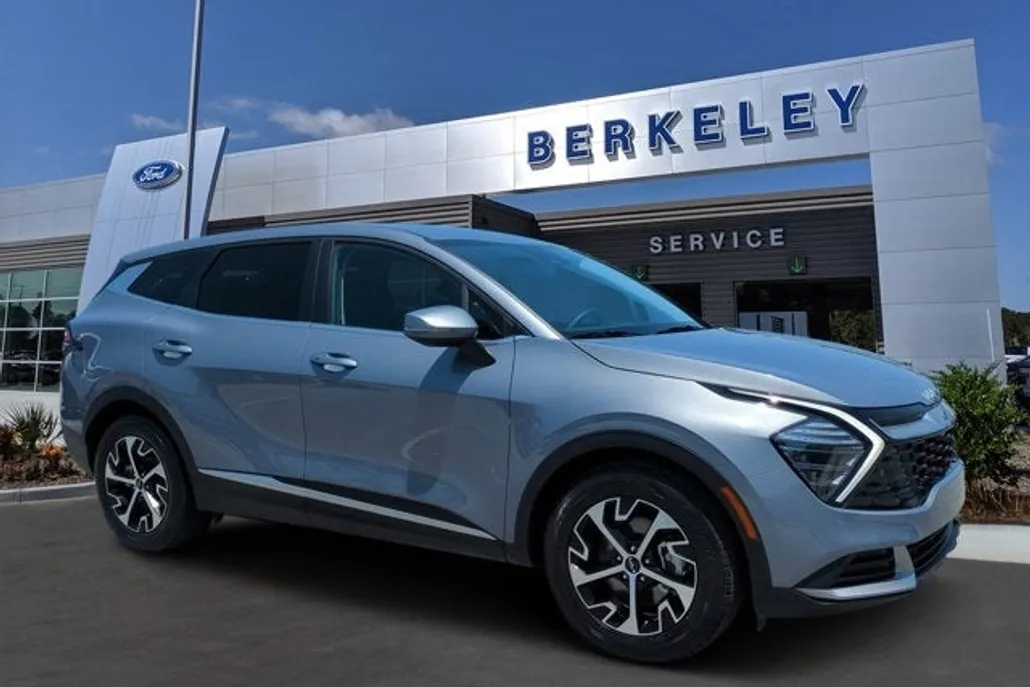 2024 Kia Sportage EX photo 1