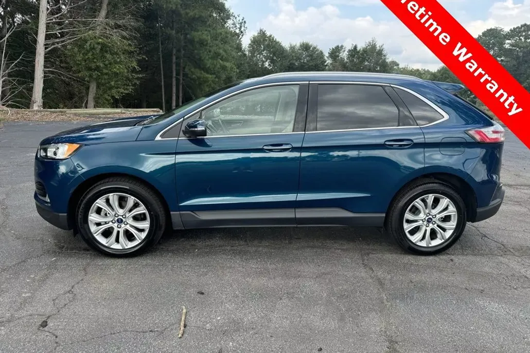 2020 Ford Edge Titanium photo 1