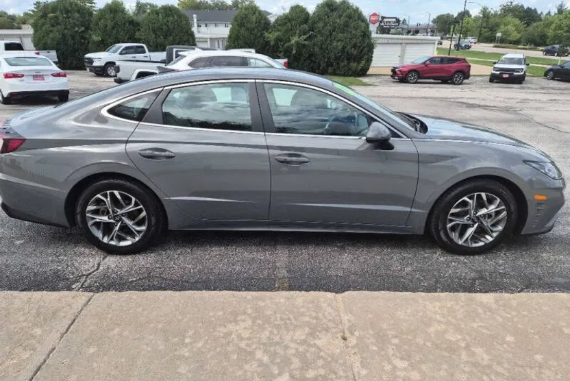 2023 Hyundai Sonata SEL photo 1