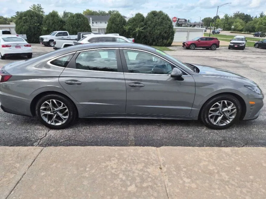 2023 Hyundai Sonata SEL photo 1