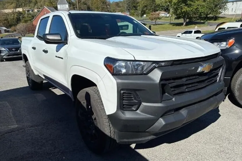2025 Chevrolet Colorado Work Truck photo 1