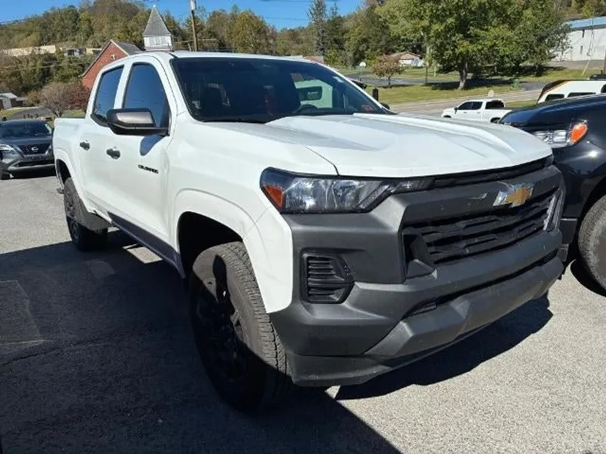 2025 Chevrolet Colorado Work Truck photo 1