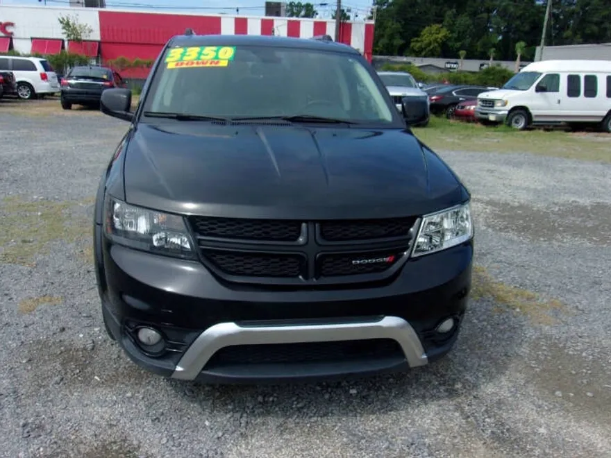 2020 Dodge Journey Crossroad photo 1