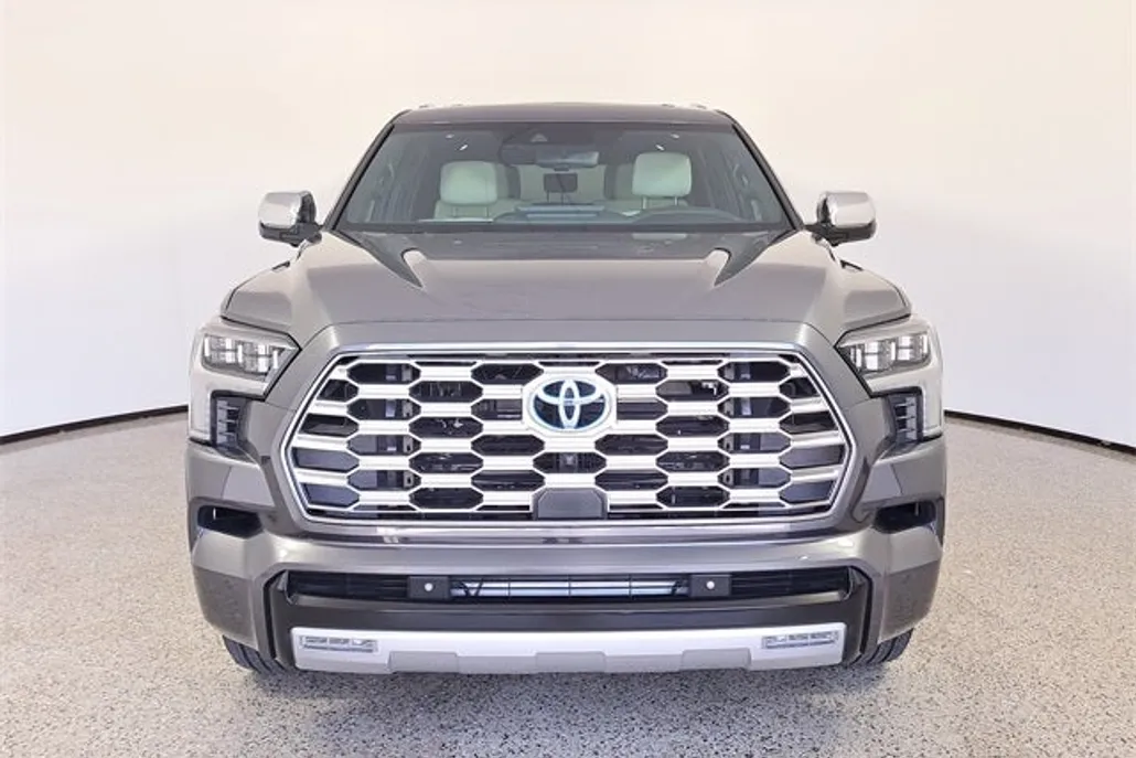 2024 Toyota Sequoia Capstone photo 1