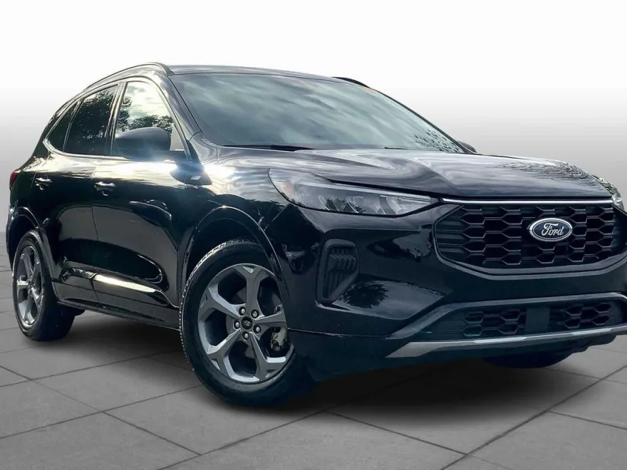 2024 Ford Escape ST-Line photo 1