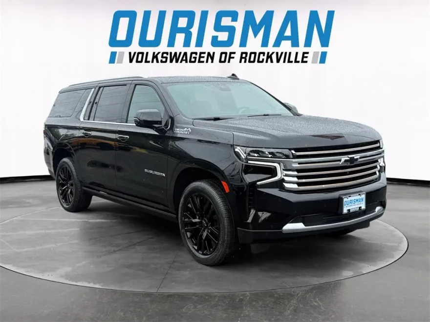 2023 Chevrolet Suburban High Country photo 1