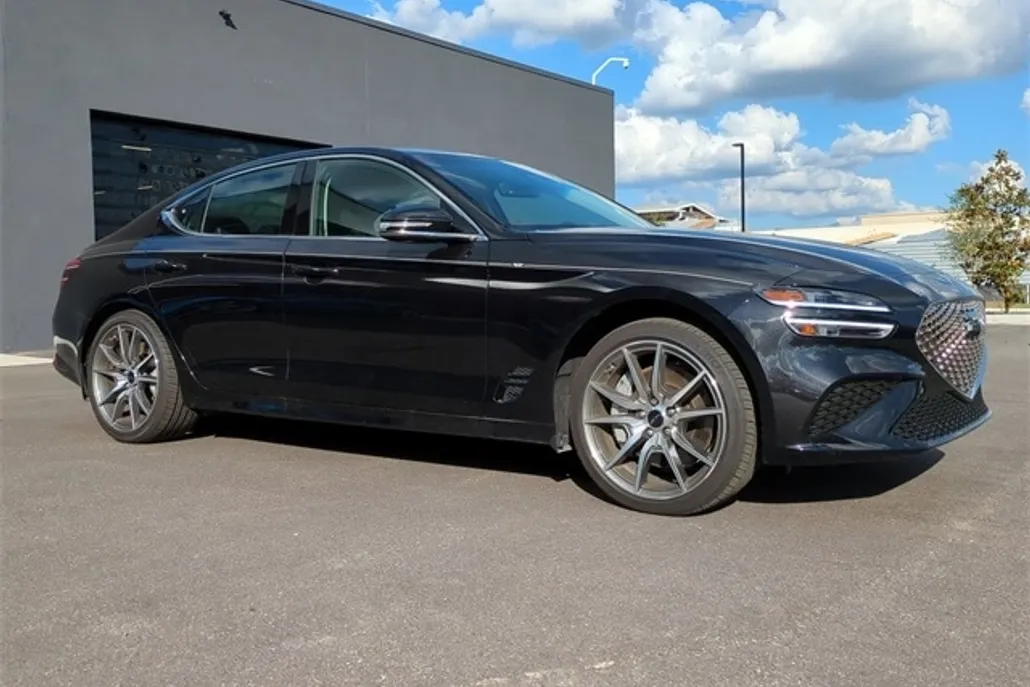 2025 Genesis G70 2.5T photo 1