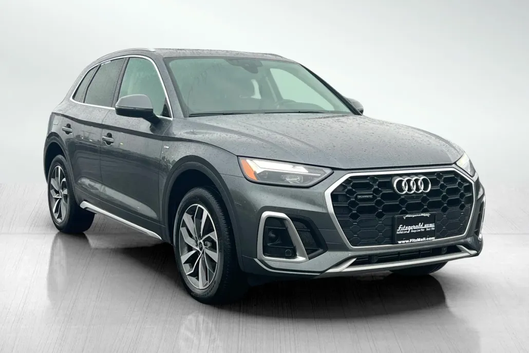 2024 Audi Q5 S line Premium Plus photo 1