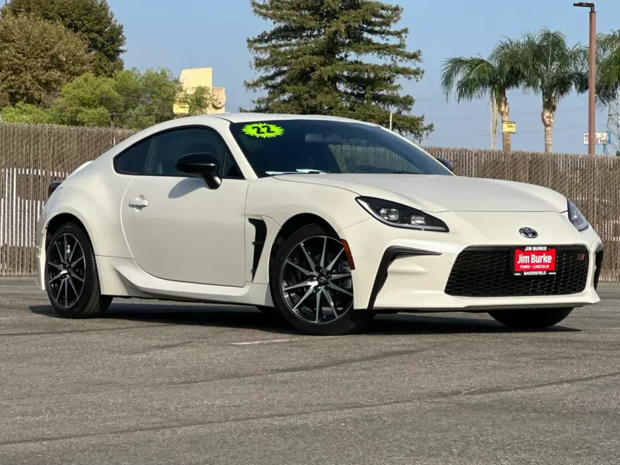 2022 Toyota GR86 Base photo 1