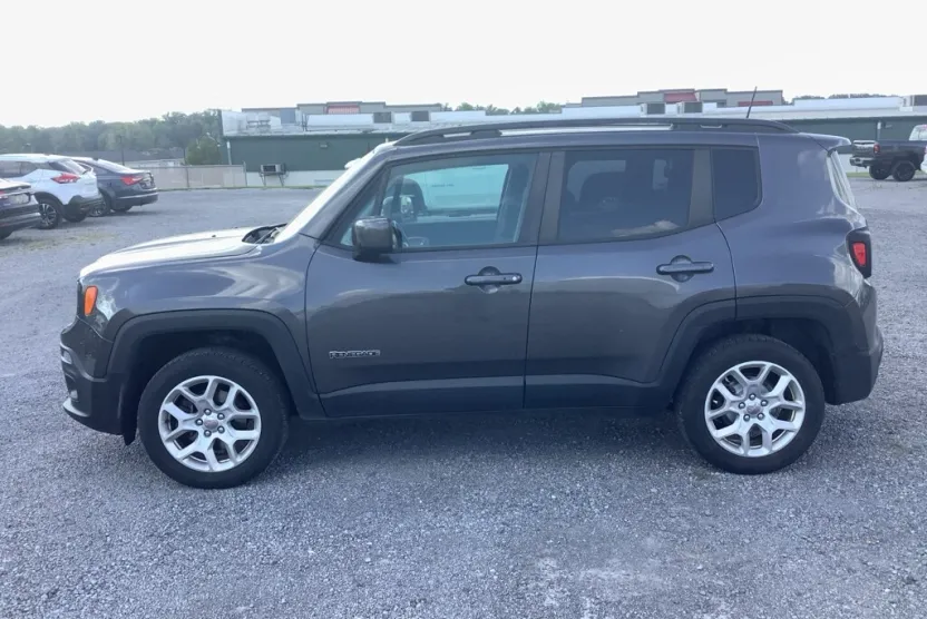 2018 Jeep Renegade Latitude North Edition photo 1