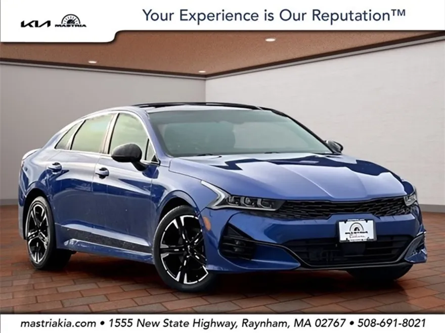 2022 Kia K5 GT-Line photo 1