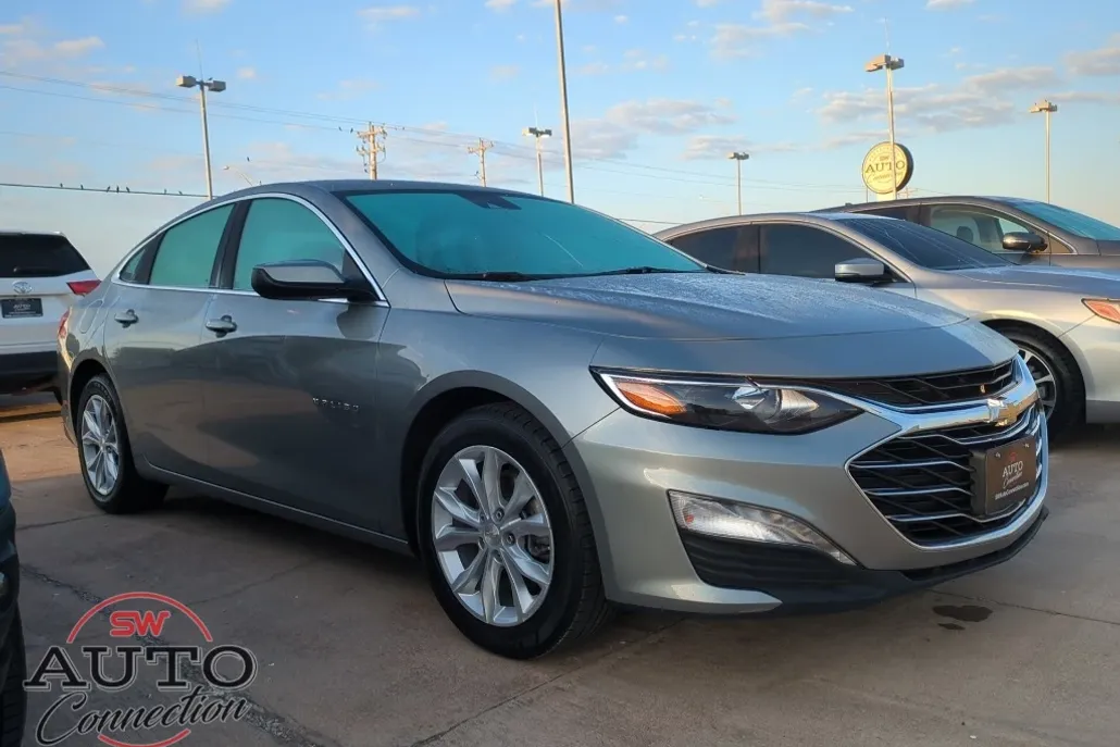 2023 Chevrolet Malibu 1LT photo 1