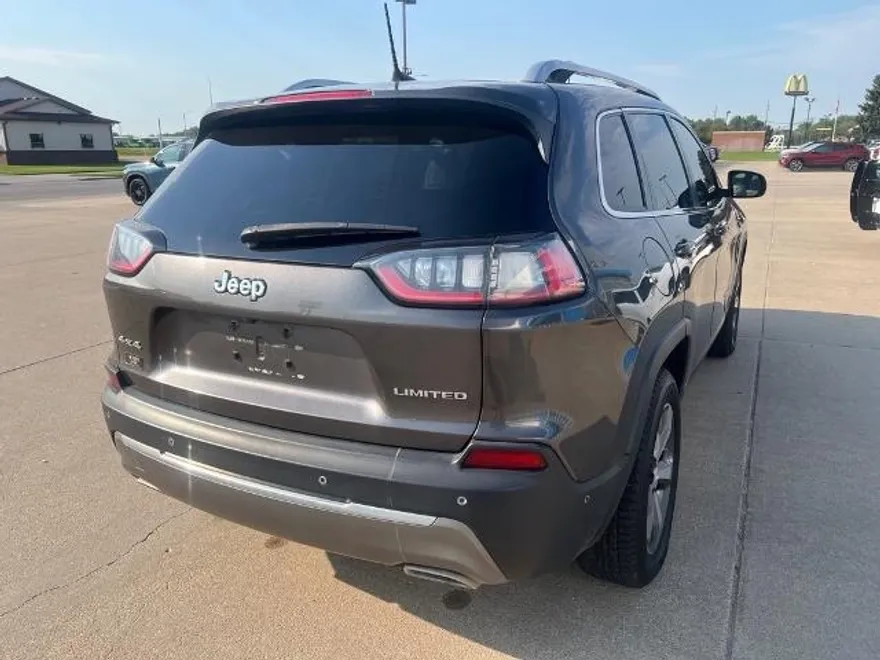 2019 Jeep Cherokee Limited photo 1