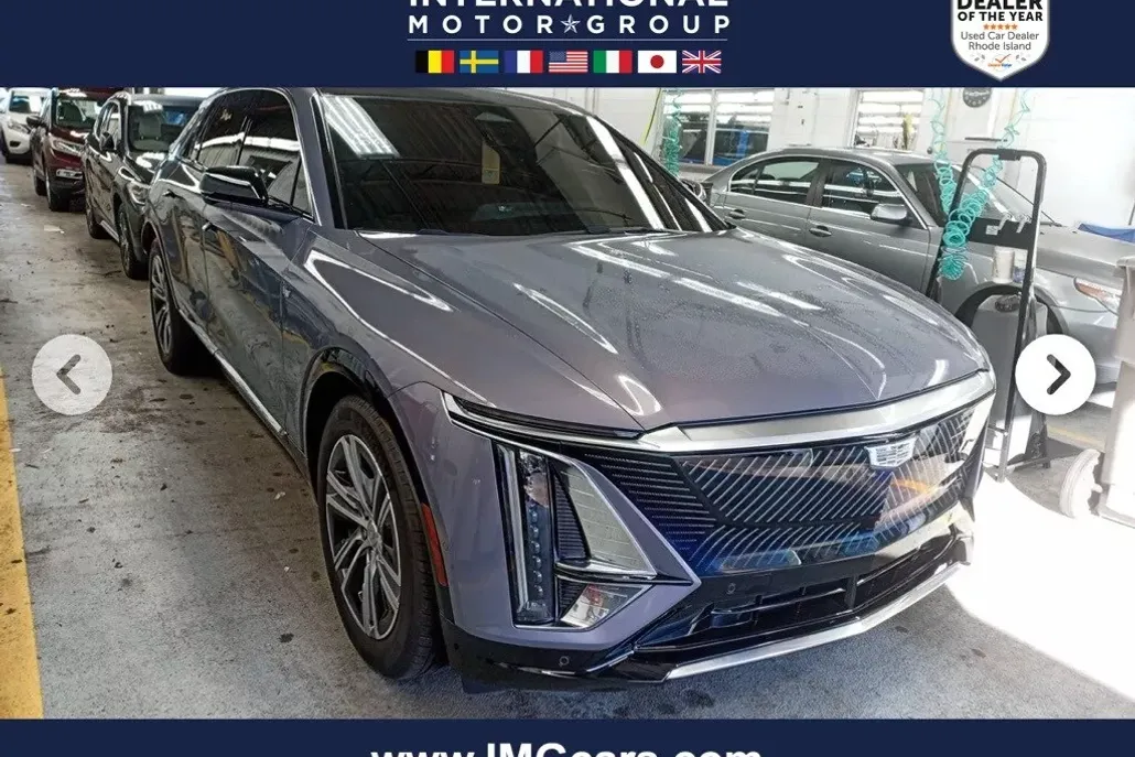2024 Cadillac Lyriq Luxury photo 1