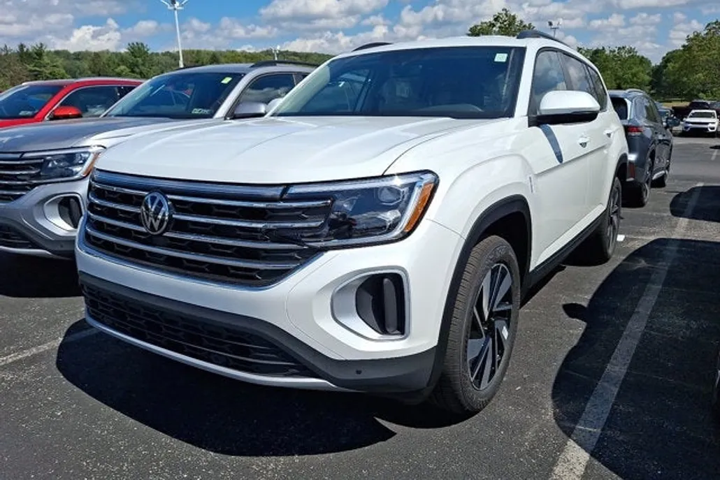 2026 Volkswagen Atlas SE Technology photo 1