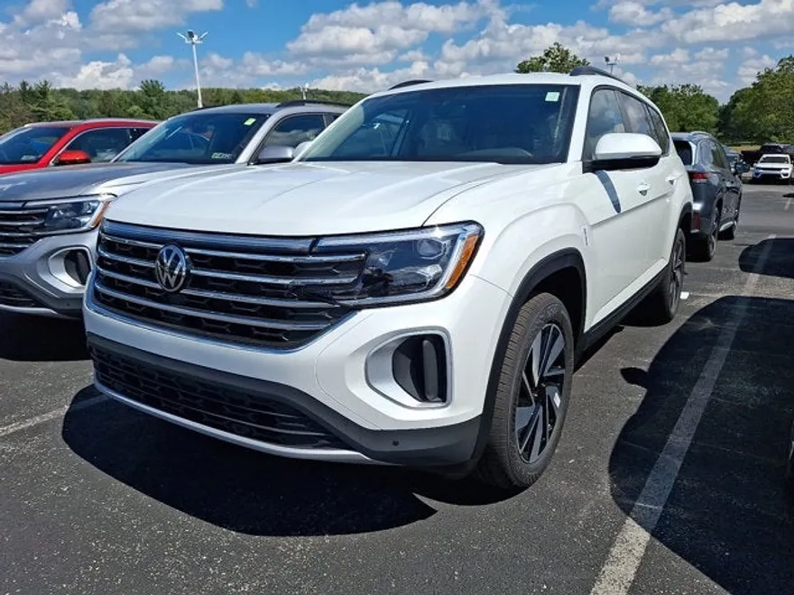 2026 Volkswagen Atlas SE Technology photo 1