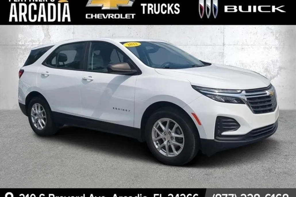 2022 Chevrolet Equinox LS photo 1