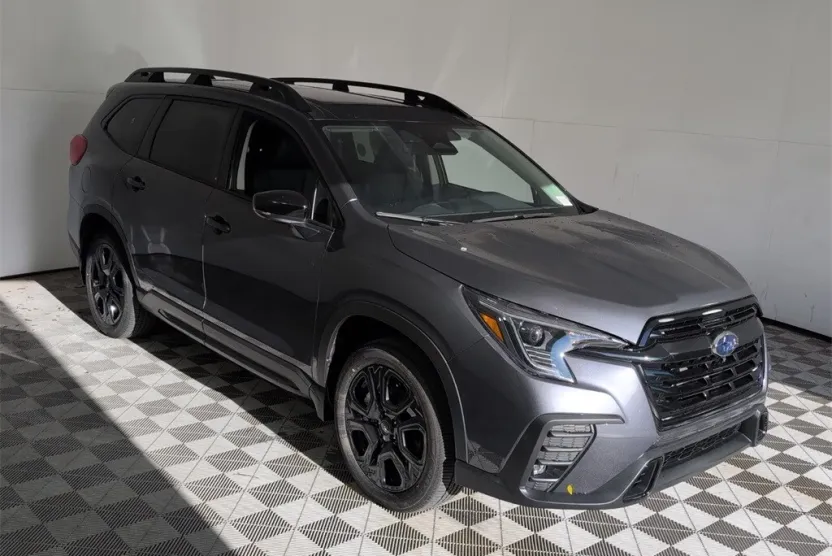 2025 Subaru Ascent Onyx Edition Touring photo 1