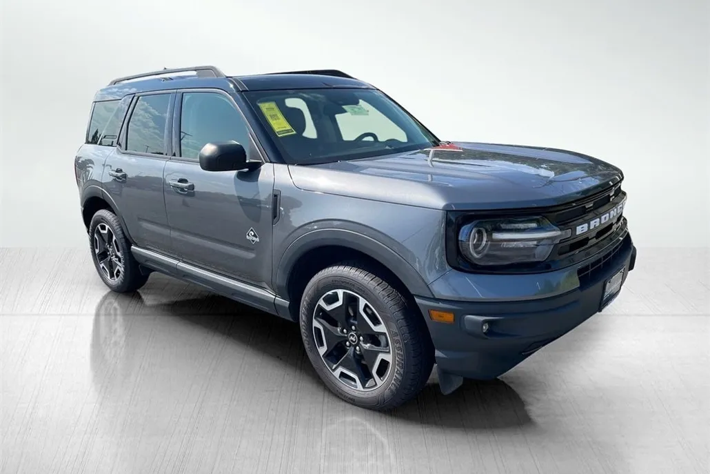 2021 Ford Bronco Sport Outer Banks photo 1